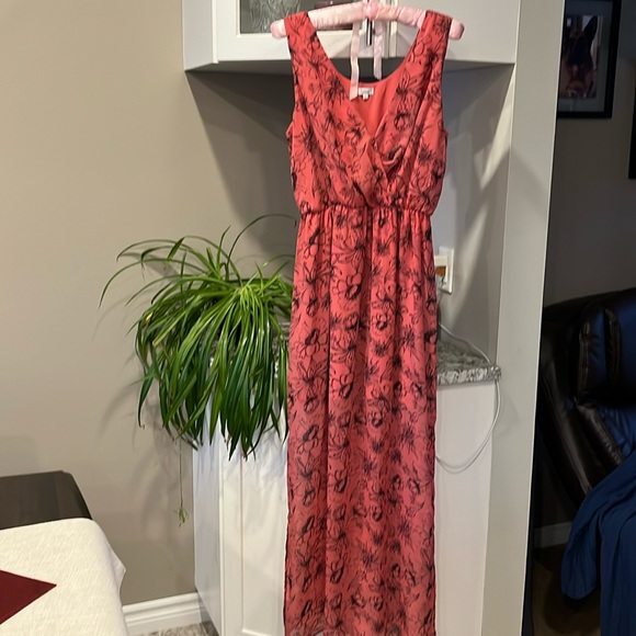 Women’s Maki Dress - Picture 1 of 4
